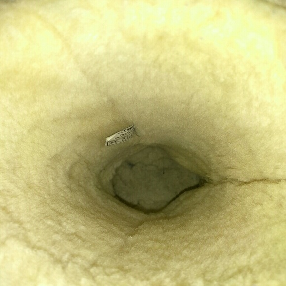 Classic UGG boots - Picture 4 of 5